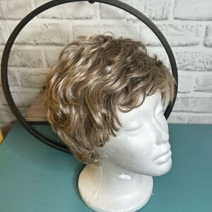Paula Young, Whisperlight, "Colleen" wig, item number A3017, ash blond